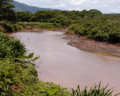 River finca Nandayure