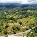 Huge terrain with 5 houses near Golfito